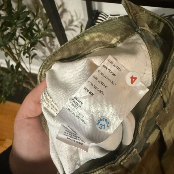 We The Free Camouflage Straight Leg Pants Green Brown size 25 - Picture 9 of 9